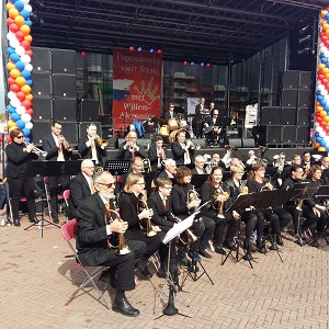 EXCELSIOR OP KONINGSDAG 2018; AUBADE EN TOP 2000-CONCERT